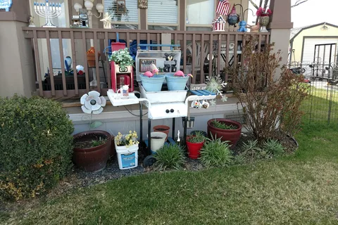 Leah's Landing Senior RV Park (55+)