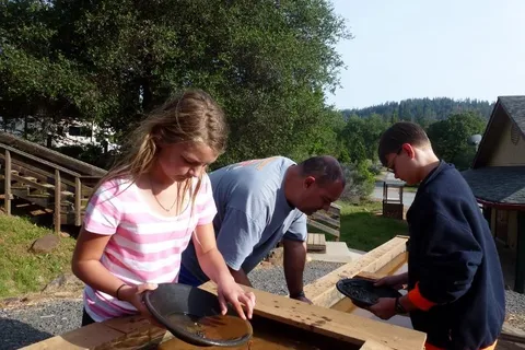 Yosemite Pines RV Resort and Family Lodging