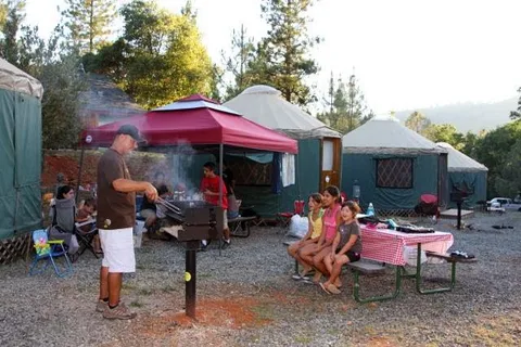Yosemite Pines RV Resort and Family Lodging
