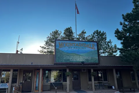 Mountaindale Cabins and RV Resort