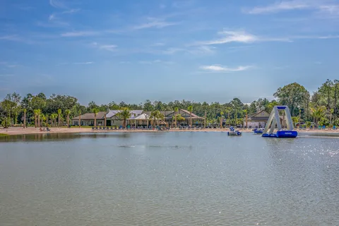 Island Oaks RV Resort