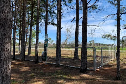 American Robin RV Park and Bird Sanctuary
