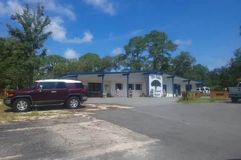 The Oaks RV Resort and Motel