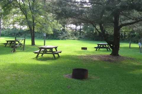 Montys Bay Camp Site