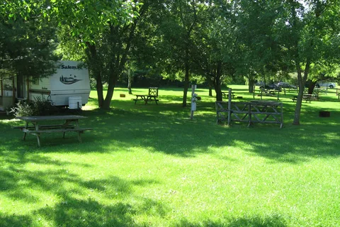Montys Bay Camp Site