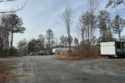 Peek of the Mountains Campground & RV Park
