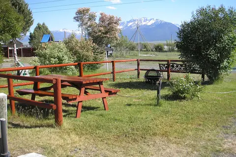 Log House RV Park and Campground