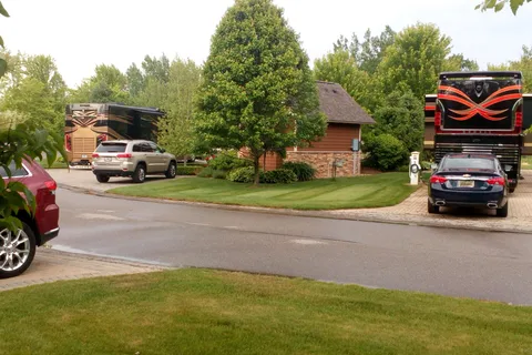 Hearthside Grove Luxury Motorcoach Resort