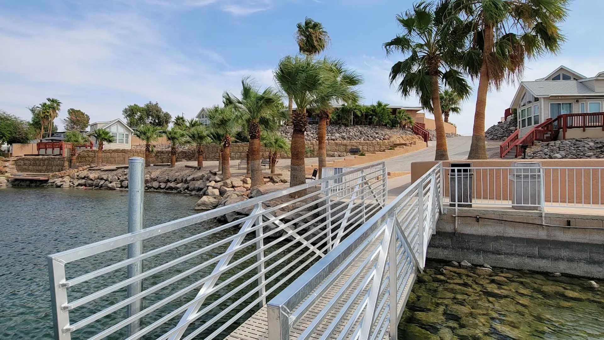 Colorado River Oasis RV Park, Bullhead City, AZ - RV Camping