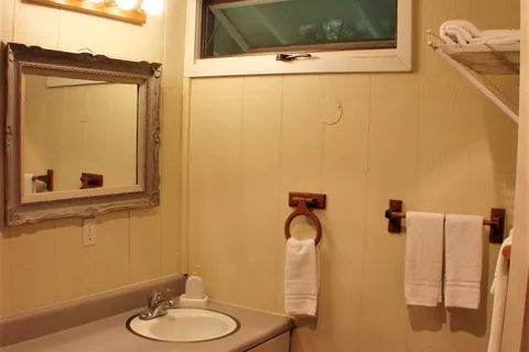 Ash Grove Mountain Cabins and Camping