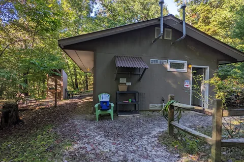 Ash Grove Mountain Cabins and Camping
