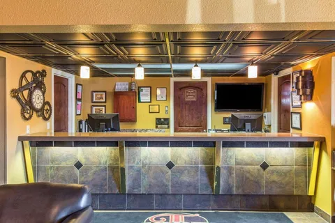Model T Casino Hotel