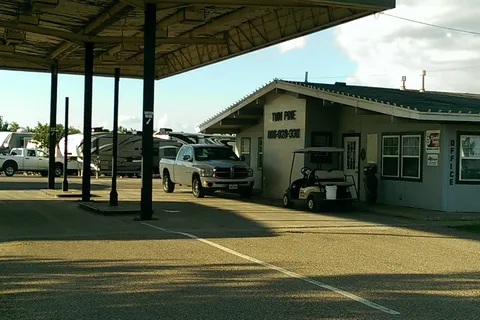 Twin Pine RV Park