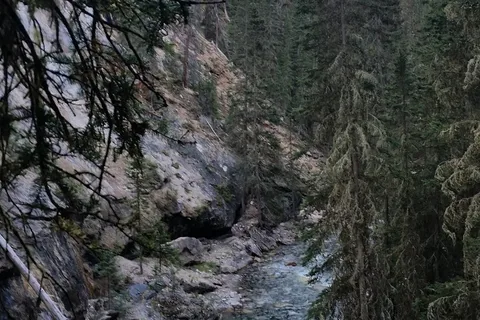 Rundle Mountain RV Park