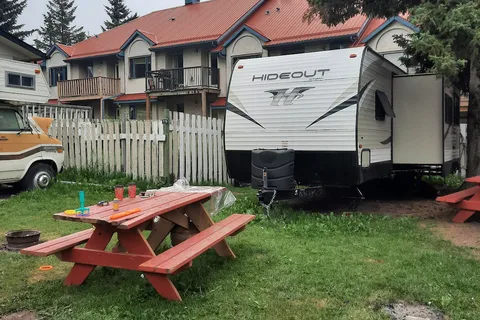 Rundle Mountain RV Park