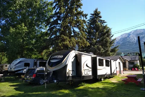 Rundle Mountain RV Park