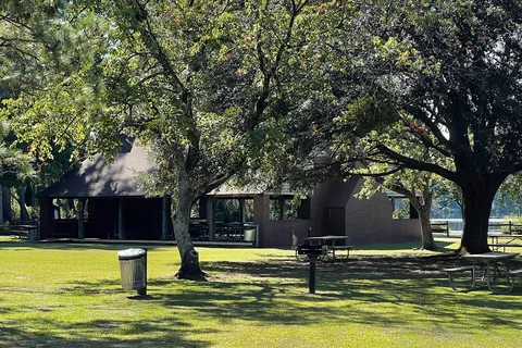 Jones Lake State Park