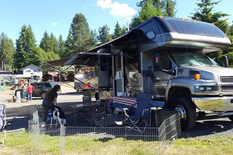Lake Mayfield RV Resort and Marina