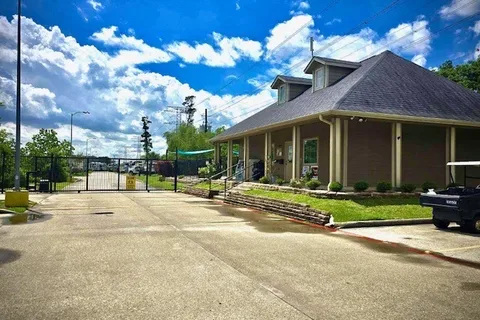 Bayou Bend RV Resort