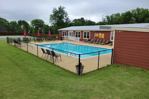 Monkey Island RV Resort and Cabins