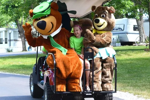 Yogi Bear’s Jellystone Park™ Camp-Resort: Six Flags
