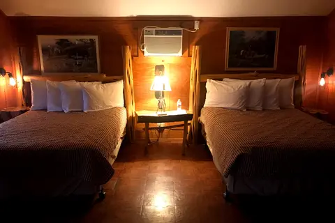 2E Twin Elm Guest Ranch