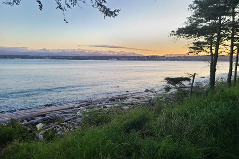 Tsa-Kwa-Luten Lodge and RV Park