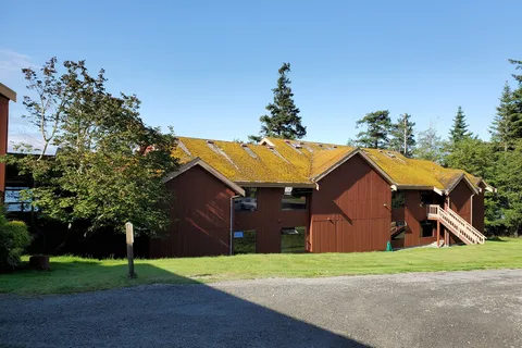 Tsa-Kwa-Luten Lodge and RV Park