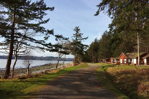 Tsa-Kwa-Luten Lodge and RV Park