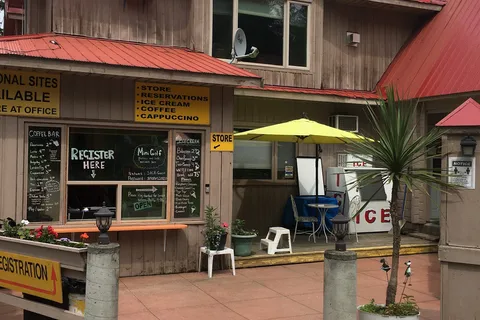 Salmon Arm Camping Resort