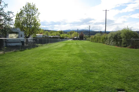 Holiday Park RV Resort