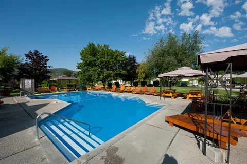 Holiday Park RV Resort