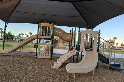 Lake Tamarisk Desert Resort