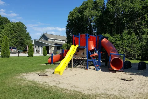 Fiddlehead Resort Camp