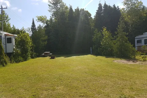 Fiddlehead Resort Camp