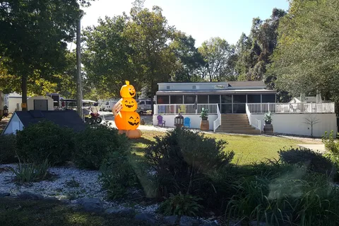 Bush Park Camping Resort