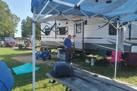Box Hound Marina Resort and RV Park