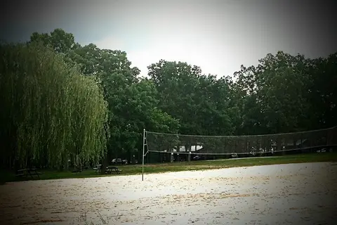 Box Hound Marina Resort and RV Park