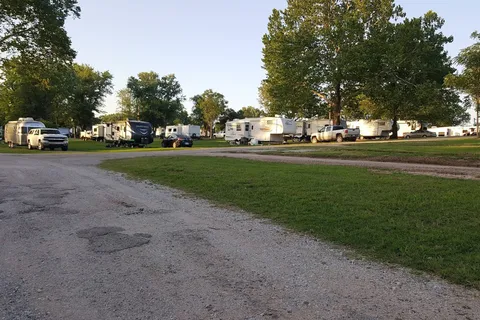 Country Hollow RV Lodge