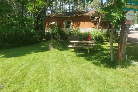 Camp Beverly Hills Motel Cottages and RV Park Campground