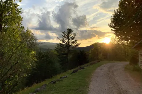 Cardinal Ridge Farm RV and B