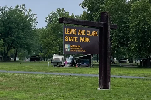 Lewis And Clark State Park