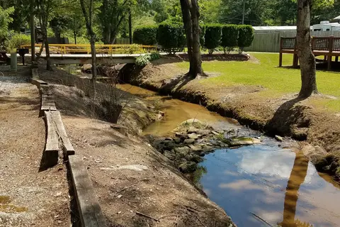 Cross Creek Campground and Cabins