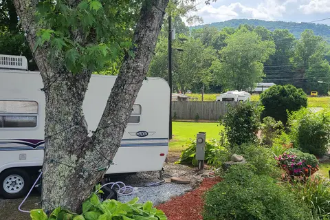 Cross Creek Campground and Cabins