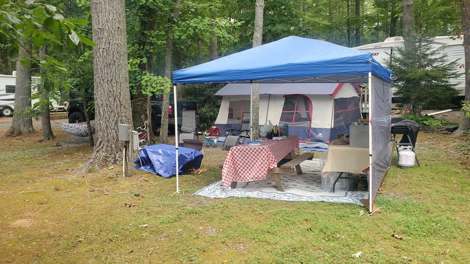 tent for three person Tuff Stuff Overland TS-RTT-STLTH For Cats rainfly with attached guylines White Duck Regatta Bell Bed Rack Height:Low Profile (6