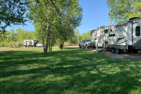 River Camp RV Park