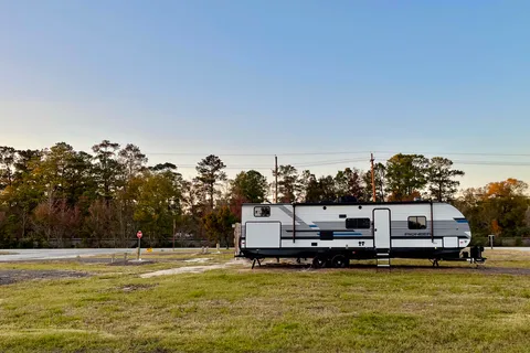Dot’s Mobile Ranch