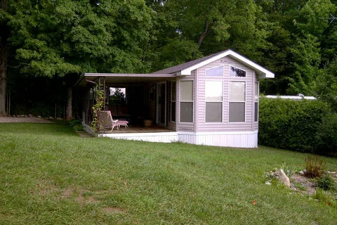 Silent Valley | A Parkbridge Cottage and RV Resort