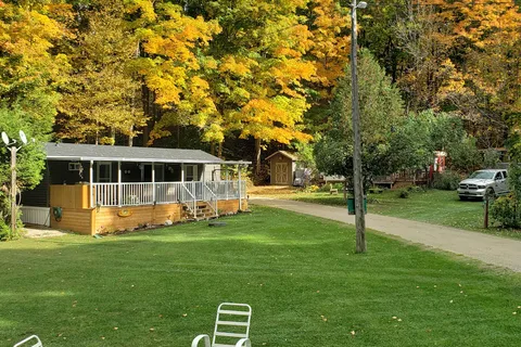 Silent Valley | A Parkbridge Cottage and RV Resort