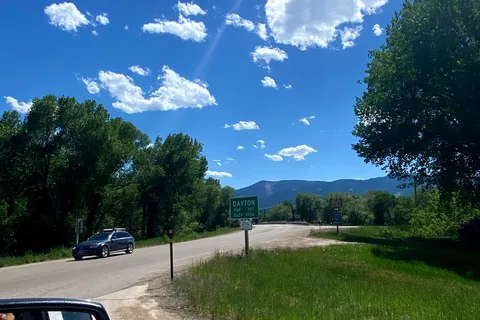 Foothills Motel and Campground